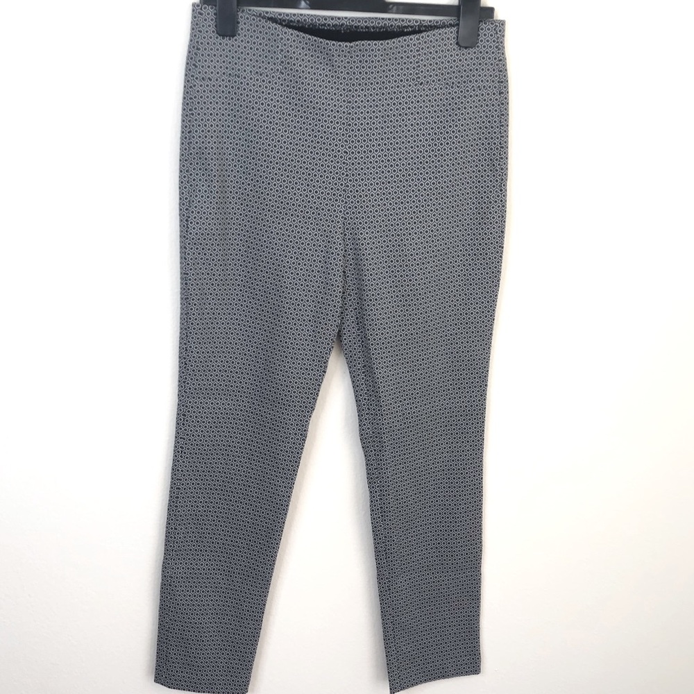 Chico’s So Slimming Patterned Pull On Ankle Pants